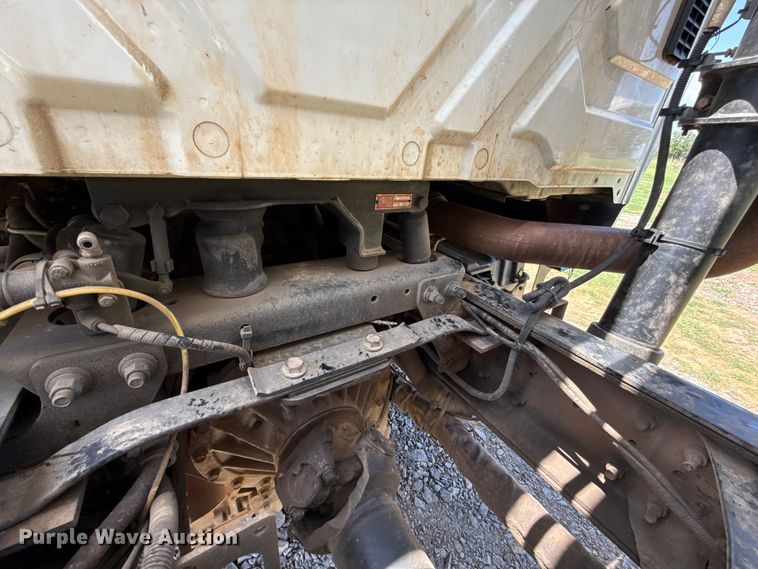 image for item ET6308 2012 International 7600  dump truck