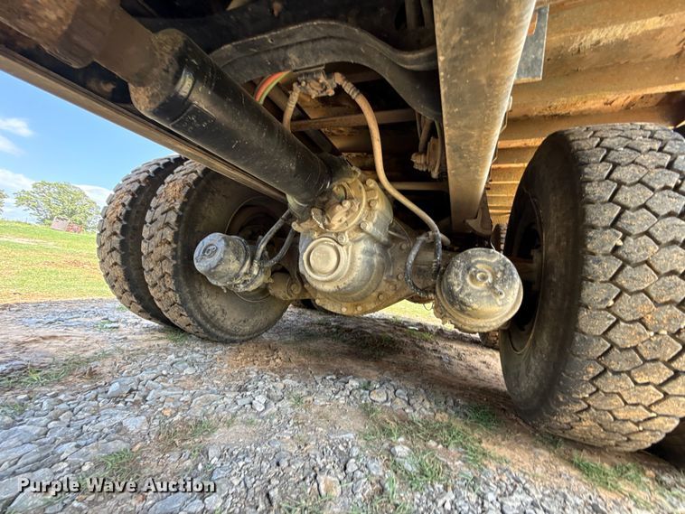 image for item ET6308 2012 International 7600  dump truck