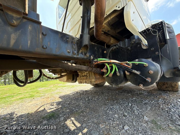 image for item ET6308 2012 International 7600  dump truck