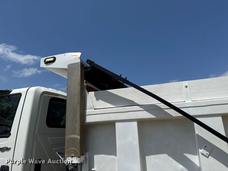 image for item ET6308 2012 International 7600  dump truck