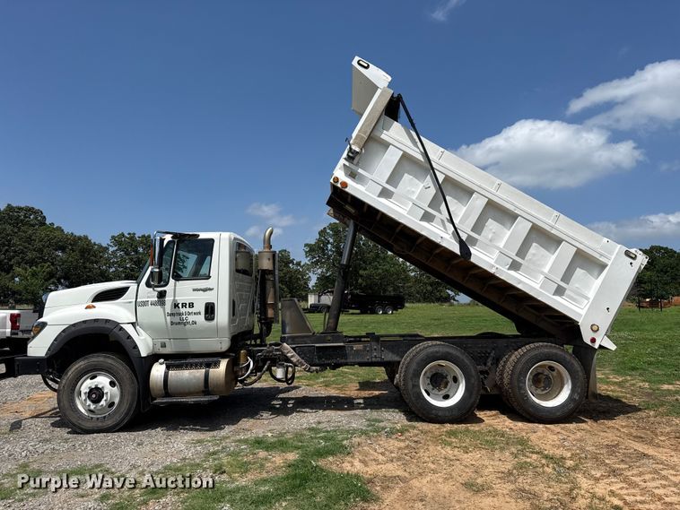 image for item ET6308 2012 International 7600  dump truck