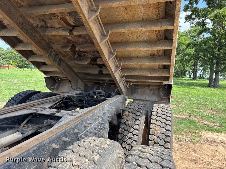 image for item ET6308 2012 International 7600  dump truck
