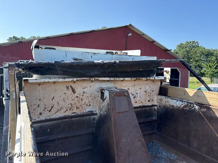image for item ET6308 2012 International 7600  dump truck