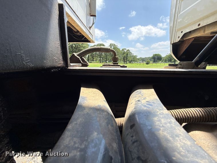 image for item ET6308 2012 International 7600  dump truck