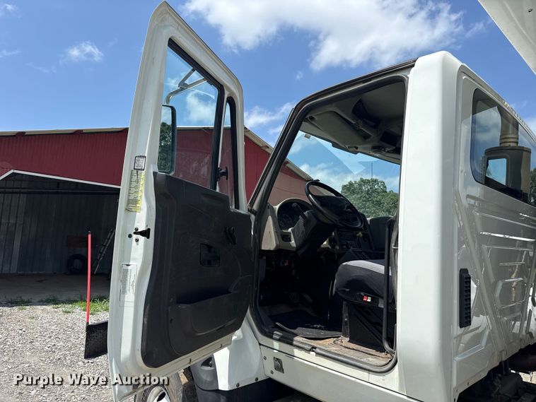 image for item ET6308 2012 International 7600  dump truck