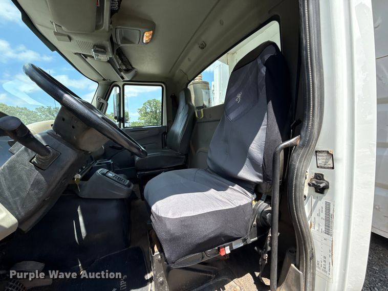 image for item ET6308 2012 International 7600  dump truck