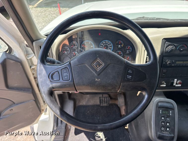 image for item ET6308 2012 International 7600  dump truck