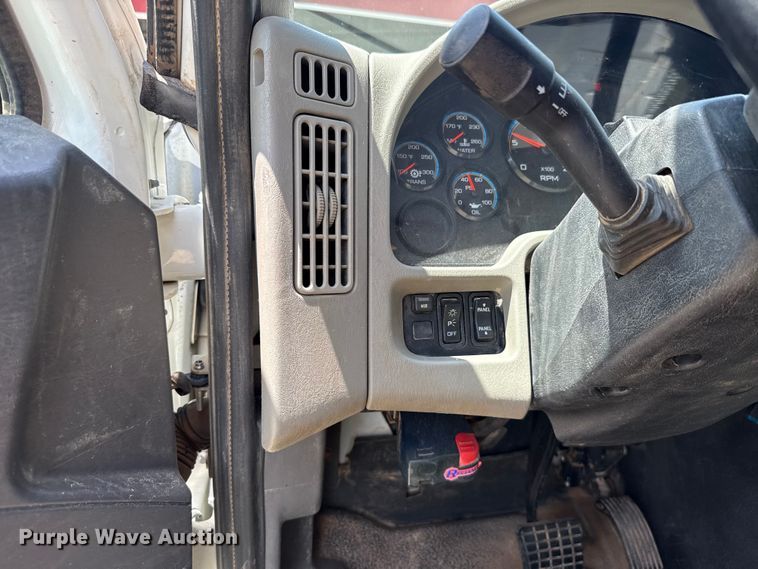 image for item ET6308 2012 International 7600  dump truck