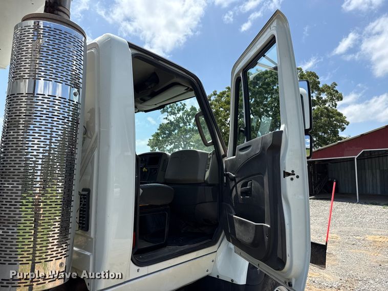 image for item ET6308 2012 International 7600  dump truck