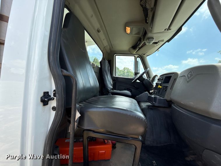image for item ET6308 2012 International 7600  dump truck
