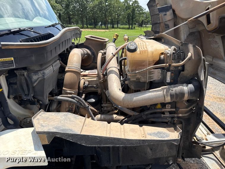 image for item ET6308 2012 International 7600  dump truck