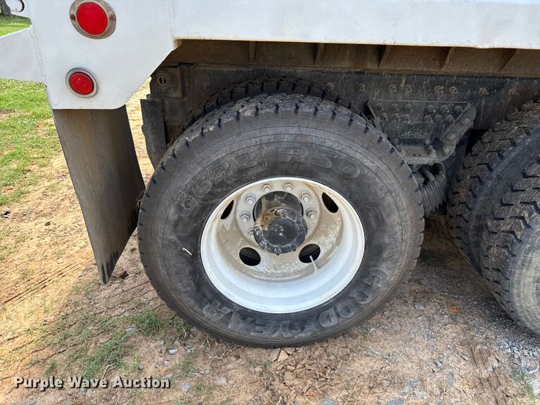 image for item ET6308 2012 International 7600  dump truck