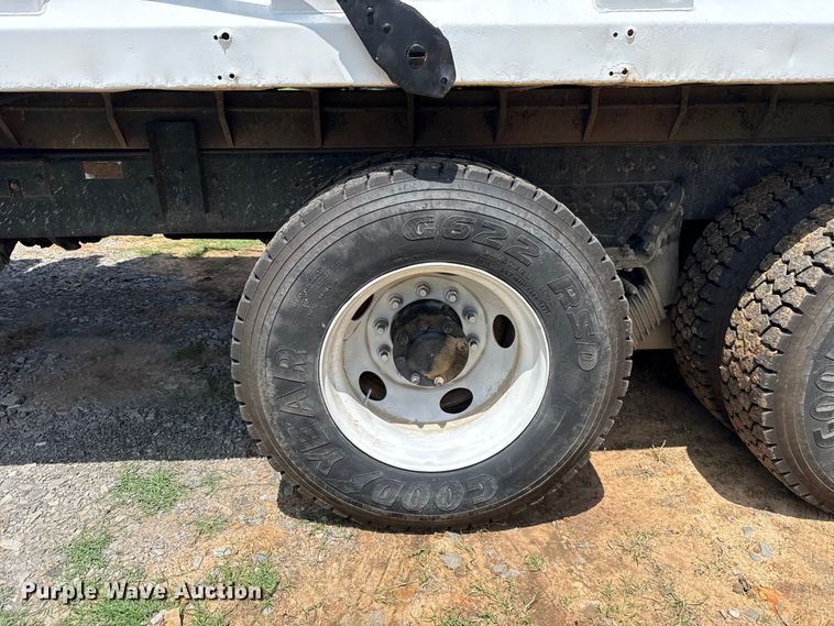 image for item ET6308 2012 International 7600  dump truck