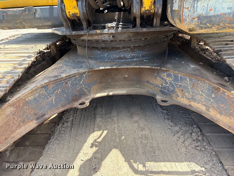 image for item EU0635 2013 Kobelco SK210LC excavator