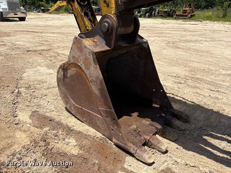 image for item EU0635 2013 Kobelco SK210LC excavator