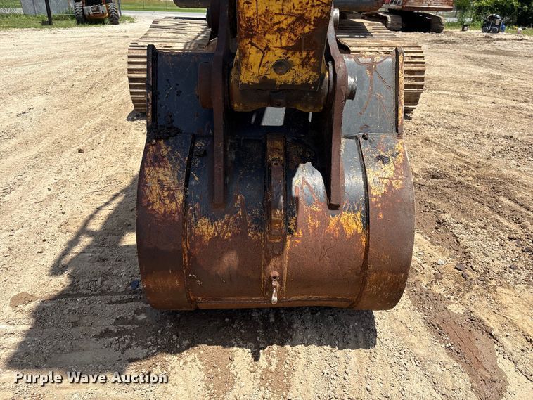 image for item EU0635 2013 Kobelco SK210LC excavator