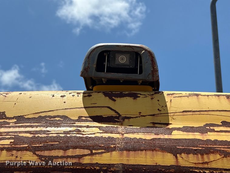 image for item EU0635 2013 Kobelco SK210LC excavator