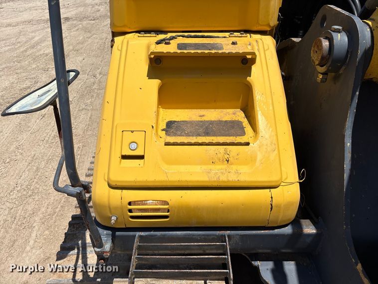 image for item EU0635 2013 Kobelco SK210LC excavator