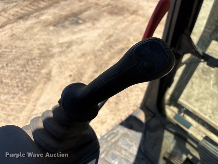 image for item EU0635 2013 Kobelco SK210LC excavator