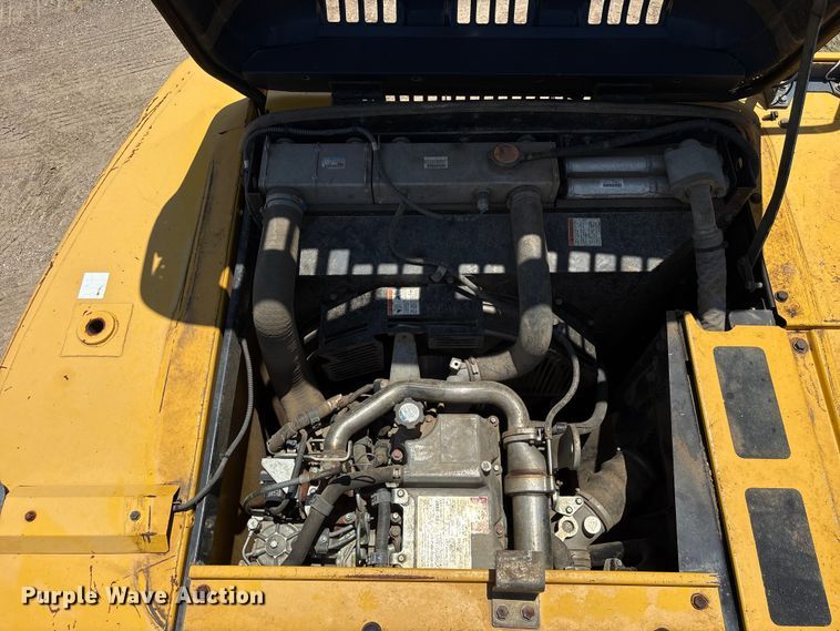 image for item EU0635 2013 Kobelco SK210LC excavator