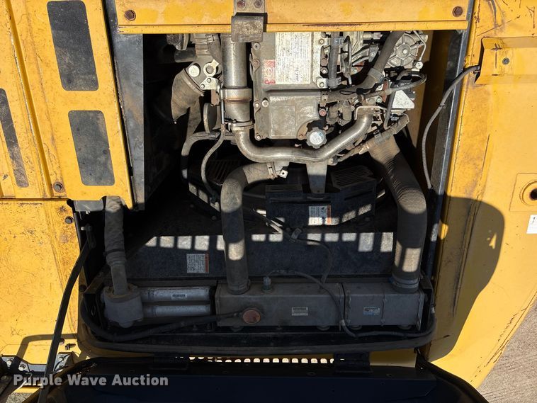 image for item EU0635 2013 Kobelco SK210LC excavator