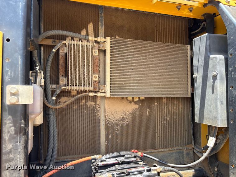 image for item EU0635 2013 Kobelco SK210LC excavator