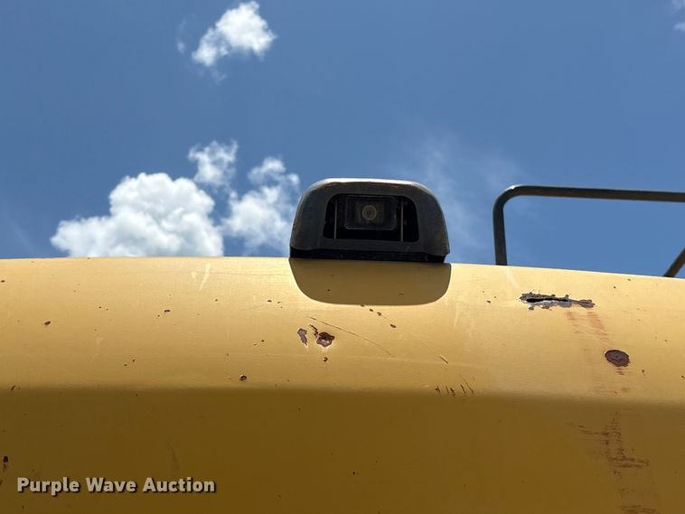 image for item EU0637 2014 Kobelco SK350LC excavator