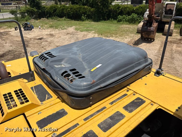 image for item EU0637 2014 Kobelco SK350LC excavator