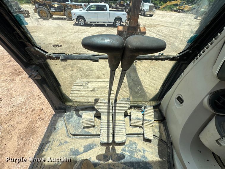 image for item EU0637 2014 Kobelco SK350LC excavator
