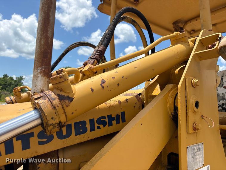 image for item EU0639 Mitsubishi BS3F track loader