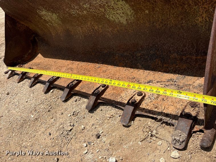 image for item EU0639 Mitsubishi BS3F track loader