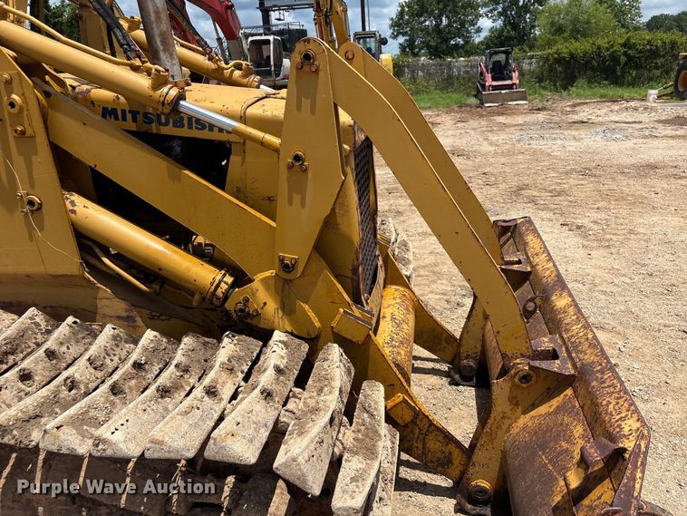 image for item EU0639 Mitsubishi BS3F track loader