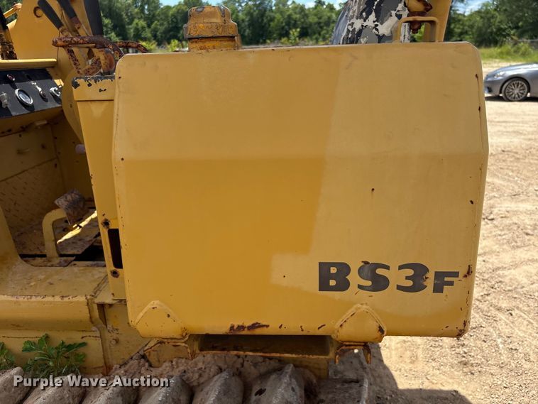 image for item EU0639 Mitsubishi BS3F track loader