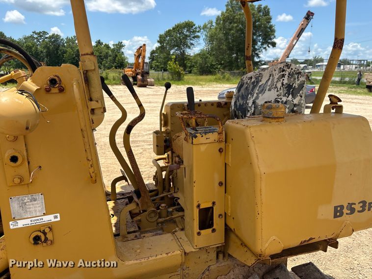 image for item EU0639 Mitsubishi BS3F track loader