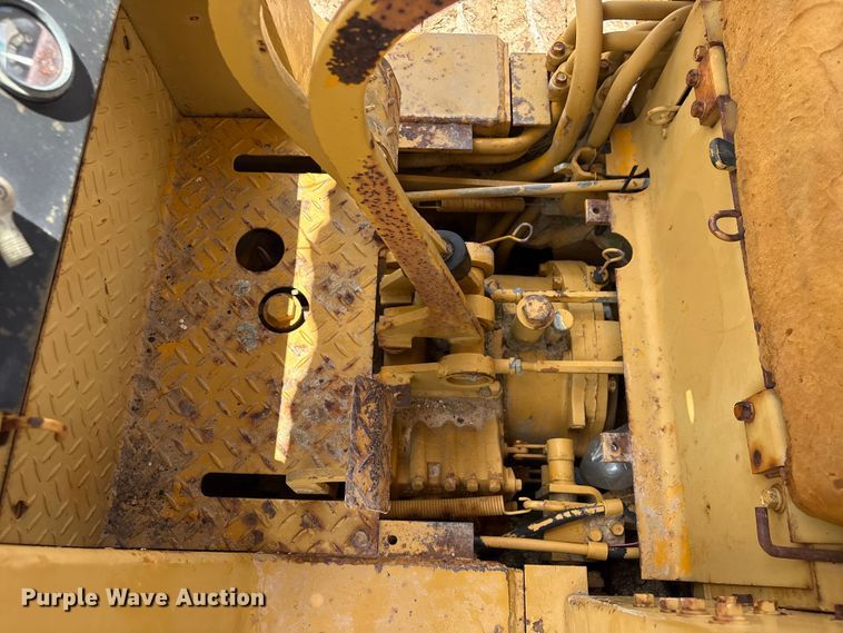 image for item EU0639 Mitsubishi BS3F track loader