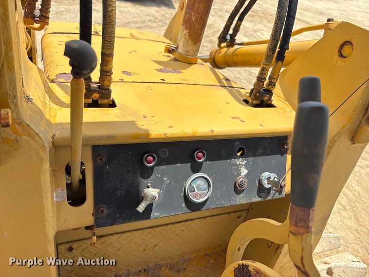 image for item EU0639 Mitsubishi BS3F track loader