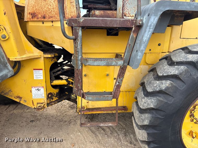image for item EU0640 1998 Komatsu WA120-3L wheel loader