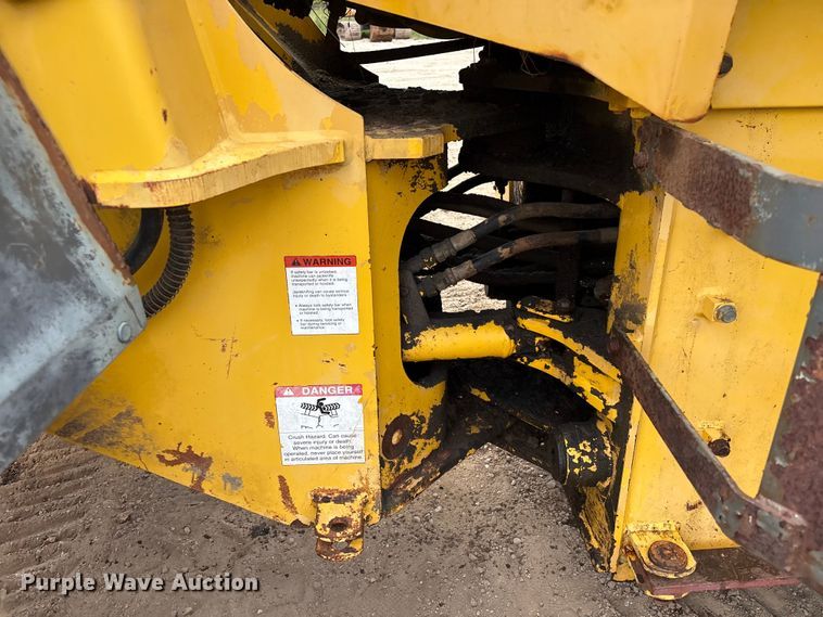 image for item EU0640 1998 Komatsu WA120-3L wheel loader