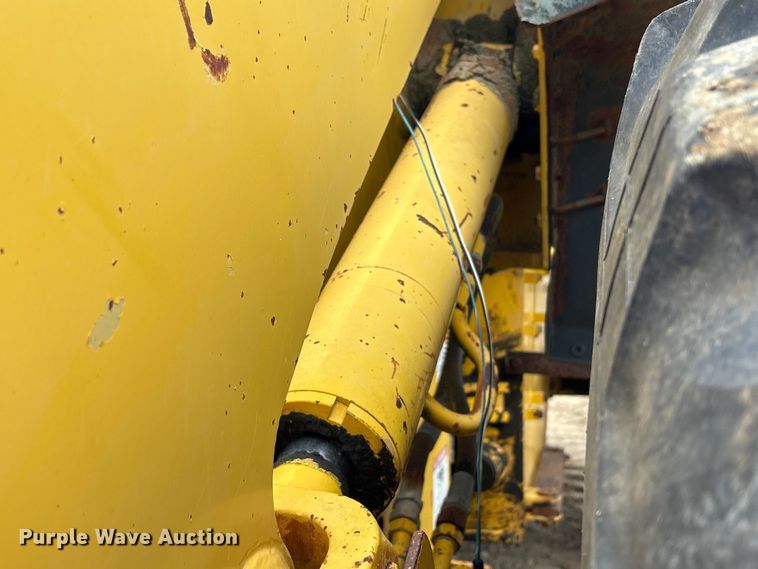 image for item EU0640 1998 Komatsu WA120-3L wheel loader