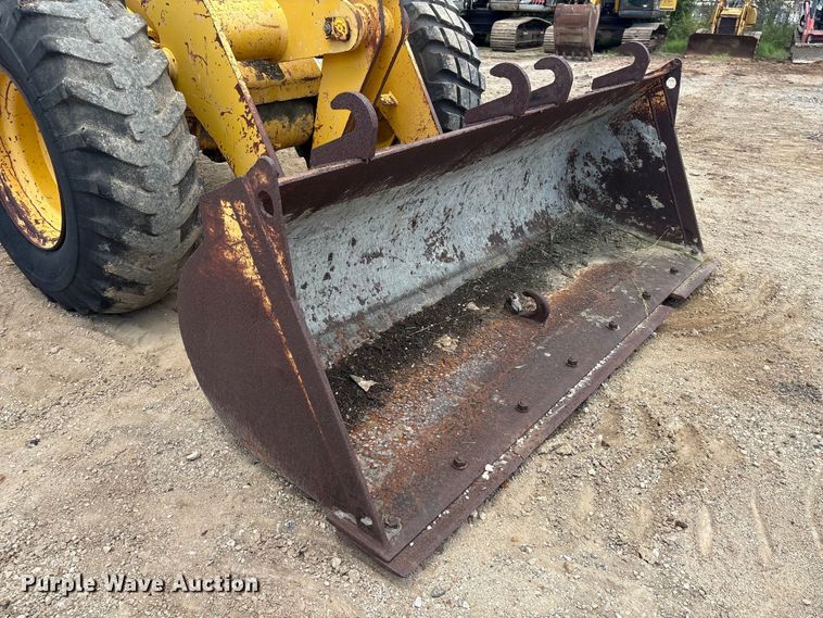 image for item EU0640 1998 Komatsu WA120-3L wheel loader