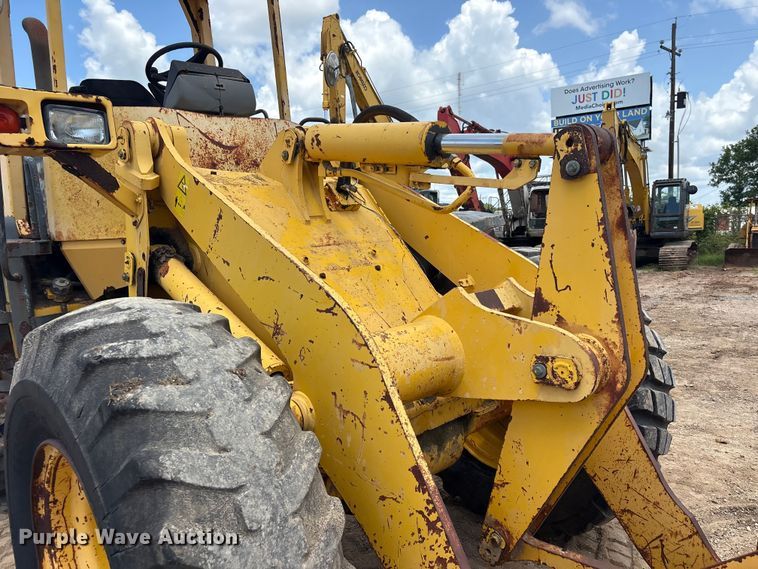 image for item EU0640 1998 Komatsu WA120-3L wheel loader