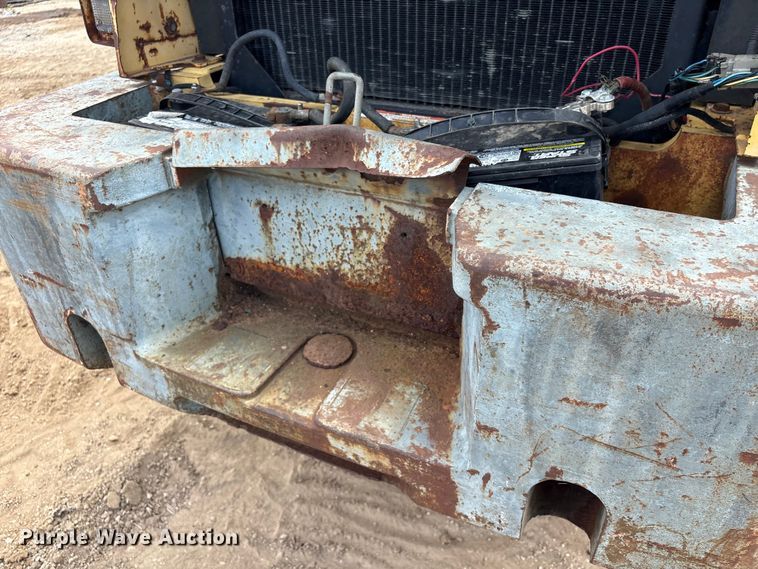 image for item EU0640 1998 Komatsu WA120-3L wheel loader