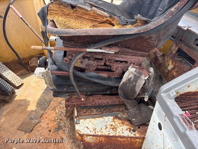 image for item EU0640 1998 Komatsu WA120-3L wheel loader