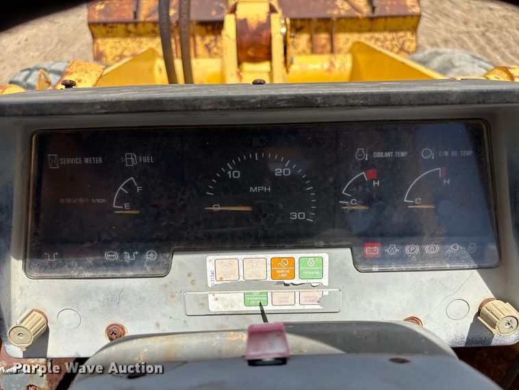 image for item EU0640 1998 Komatsu WA120-3L wheel loader