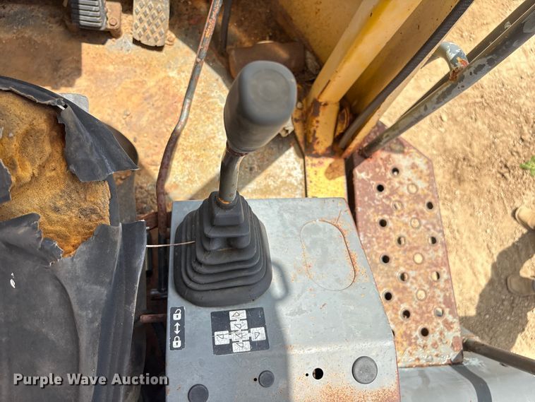 image for item EU0640 1998 Komatsu WA120-3L wheel loader
