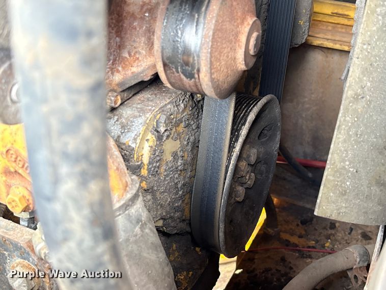 image for item EU0640 1998 Komatsu WA120-3L wheel loader