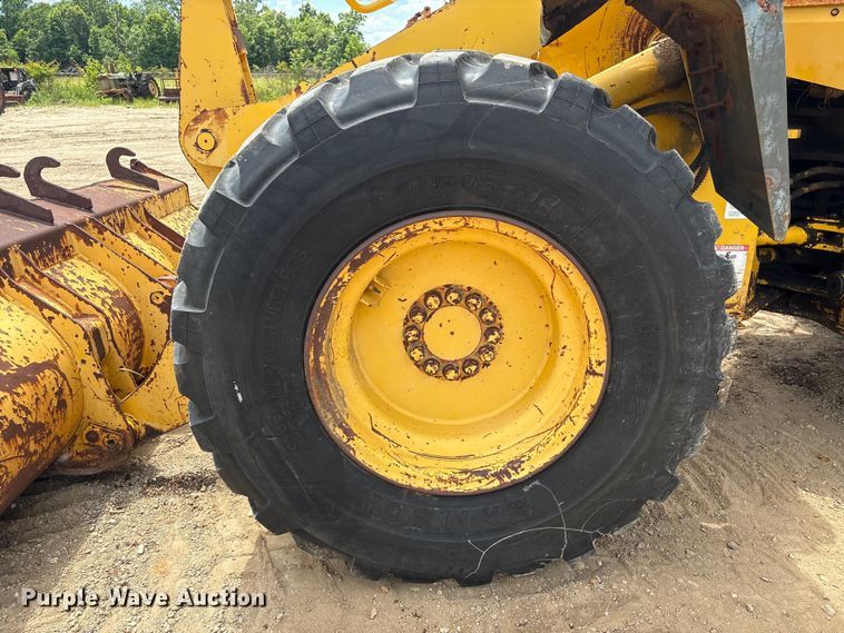 image for item EU0640 1998 Komatsu WA120-3L wheel loader