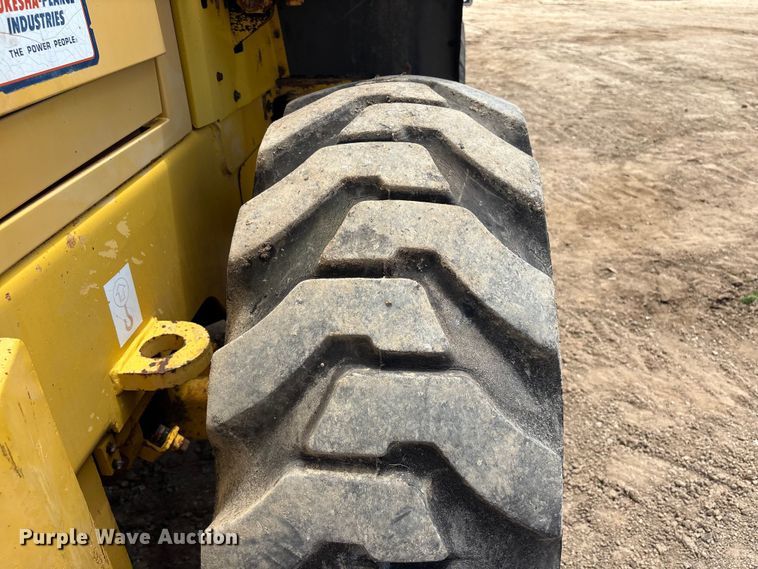 image for item EU0640 1998 Komatsu WA120-3L wheel loader