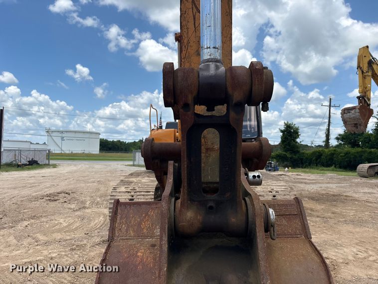 image for item EU0641 2006 Case CX240 excavator