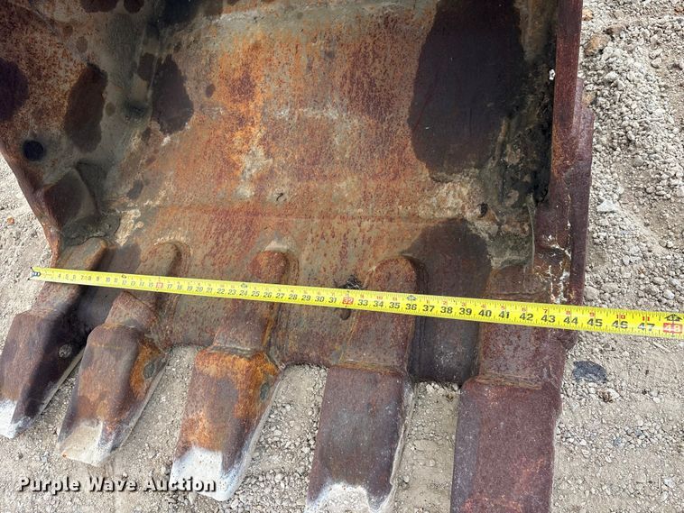 image for item EU0641 2006 Case CX240 excavator